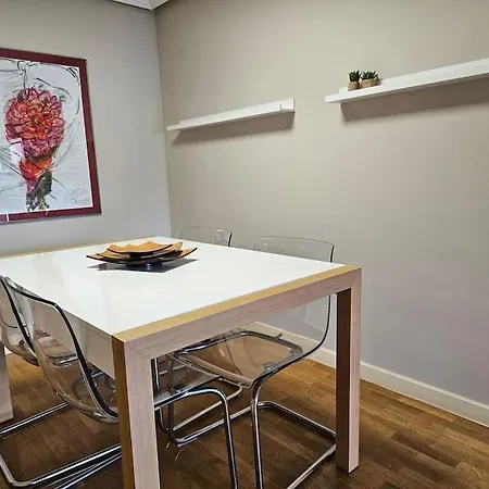 199a - Comodo Y Con Garaje Gijón