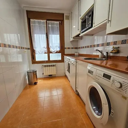 199a - Comodo Y Con Garaje Apartmán